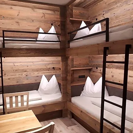 Starjet Hotel